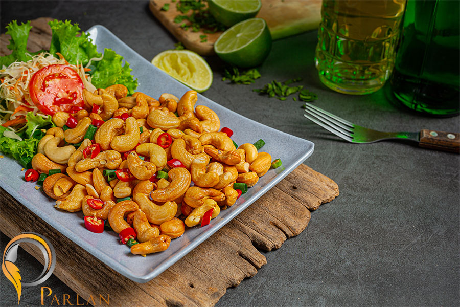 spicy cashews topped with chopped hot chilli